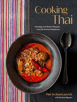 Cooking Thai by Pim Techamuanvivit
